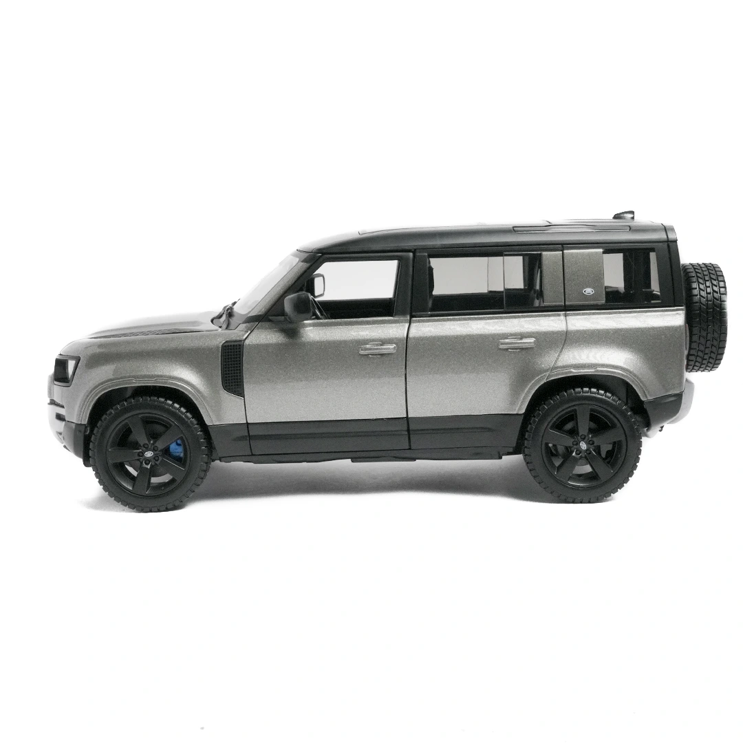 2022 land rover defender 110 | bburago diecast 1.24 grey 2022 land rover defender 110 | bburago diecast 1.24 grey
