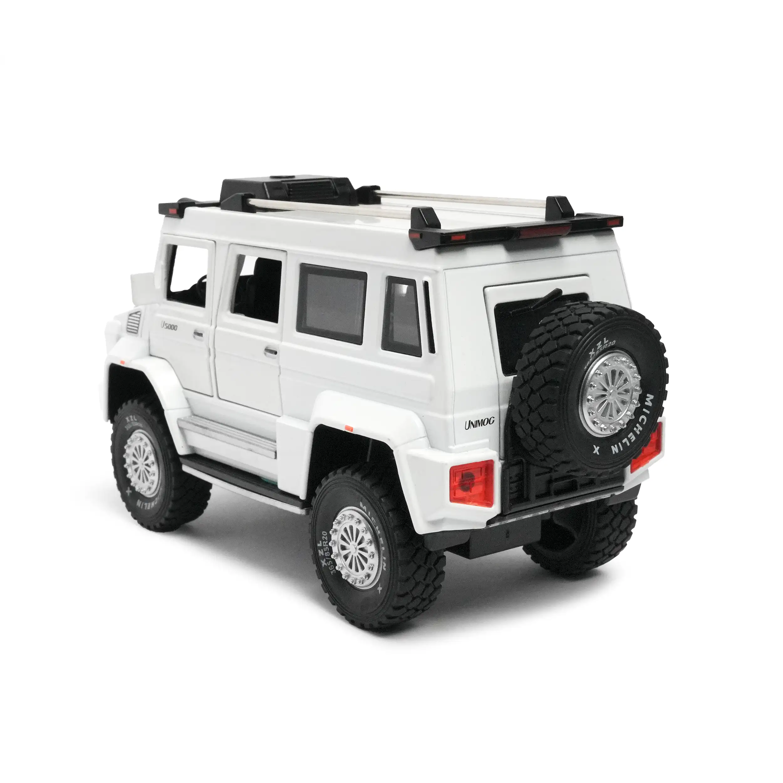 mercedes benz unimog u5000 | diecast 1.24 white mercedes benz unimog u5000 | diecast 1.24 white